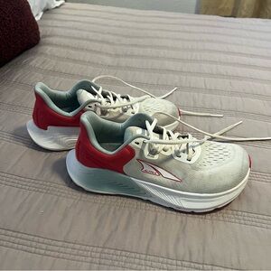 Altra Provision8 Red Cream Teal Running Shoes